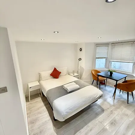 Luxury Spacious Flat In Camden, Next To Attractions